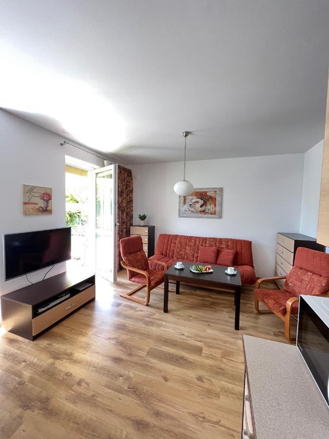 Apartament Z Garazem I Ogrodem Kołobrzeg Extérieur photo