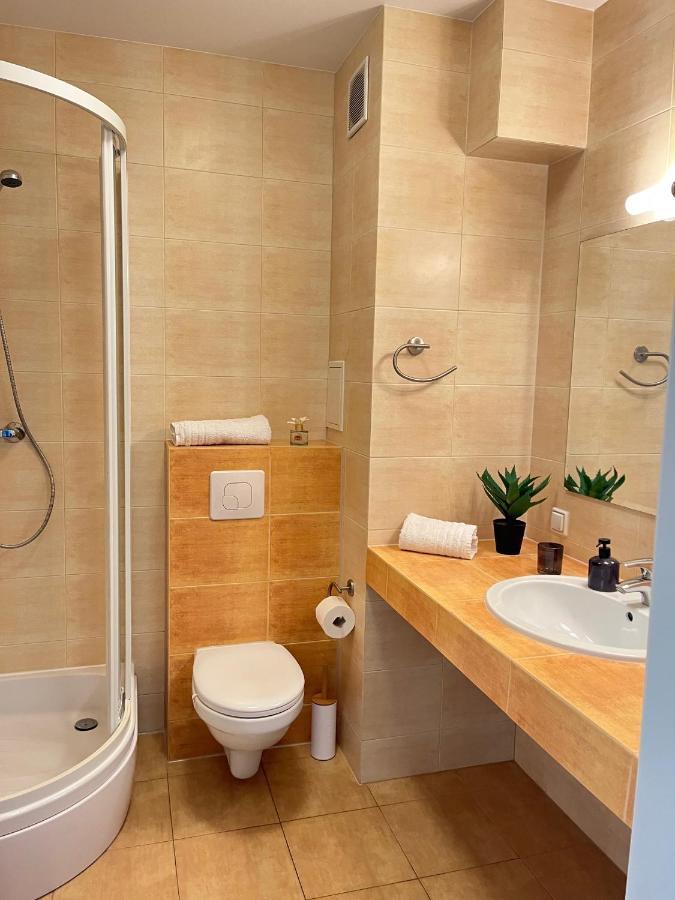 Apartament Z Garazem I Ogrodem Kołobrzeg Extérieur photo